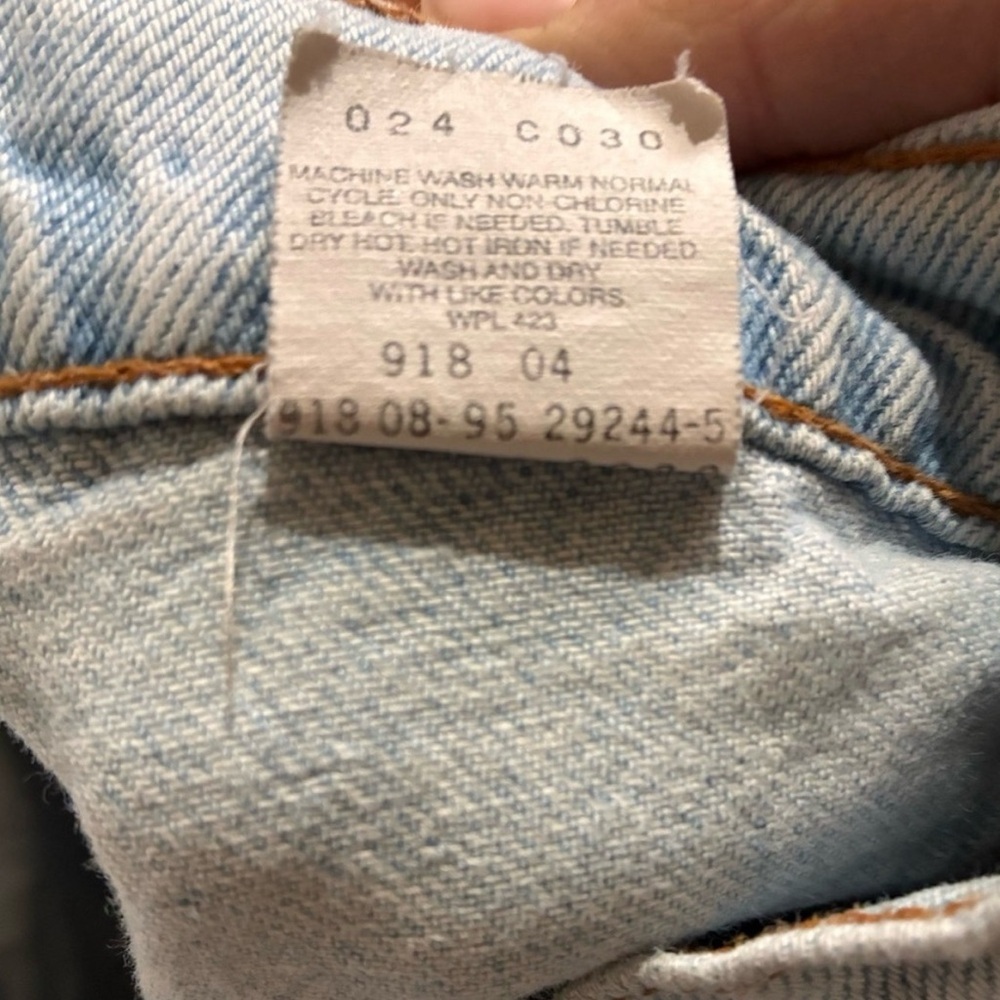 Vintage 90s Levi's 512 Jeans Made in USA - Slim Fit
Tapered Leg - Size 7S - 1995 - Picture 8 of 8